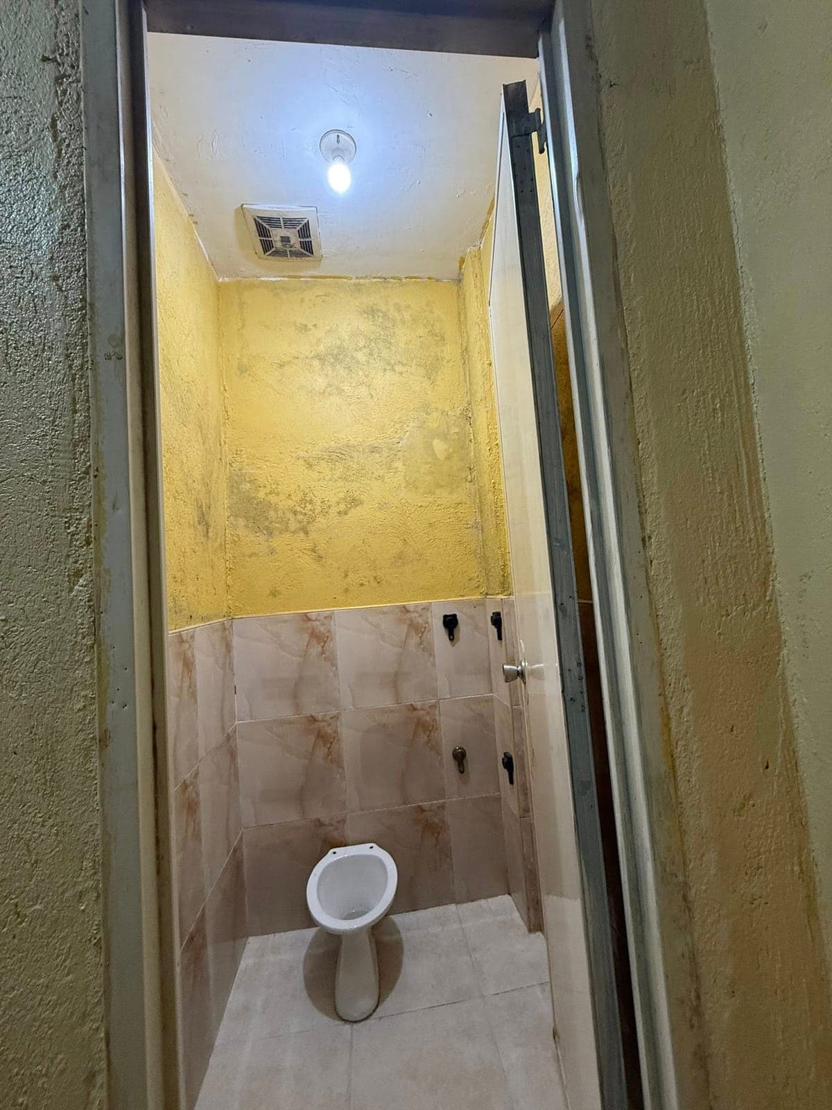 “Gated Studio Type Room for rent available now “ - photo 3