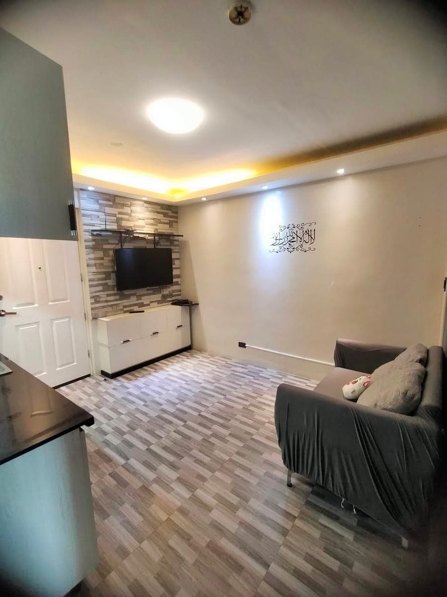 1 bedroom for rent in avida towers sucat tower5 facing C5 32sqm fully furnished 18k 1+1 - photo 1