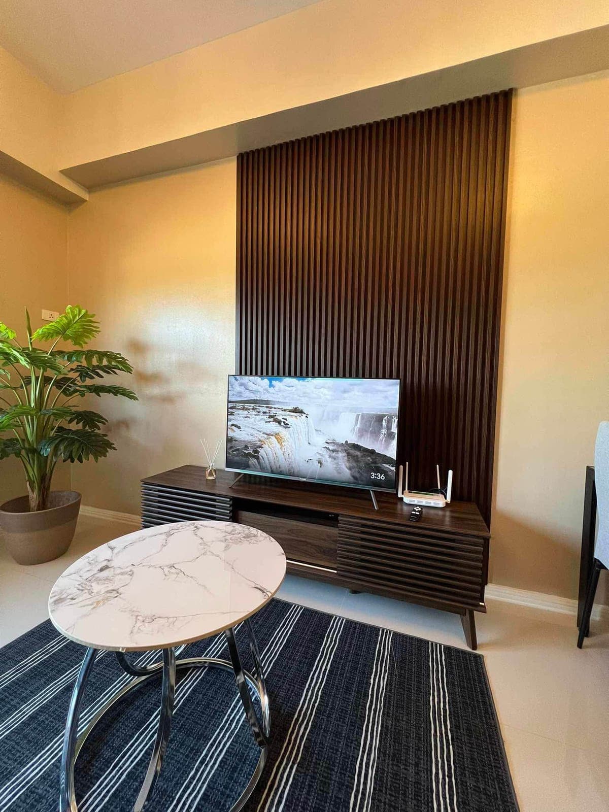 High-end Fully-furnished 2bedroom Condominium for rent - photo 1