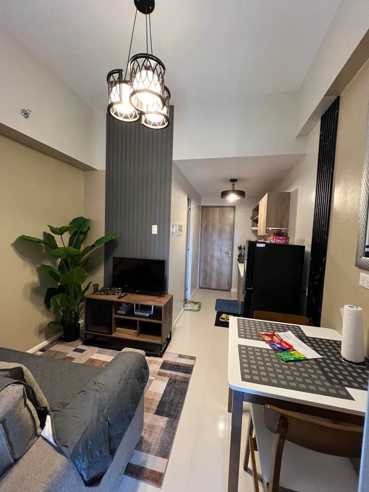 High-end Fully-furnished 2bedroom Condominium for rent - photo 2