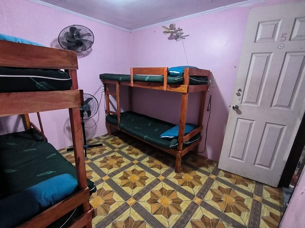 Room/Bed Space for Rent 🏠 - photo 3