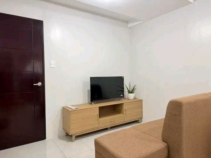 House for rent downtown - photo 1