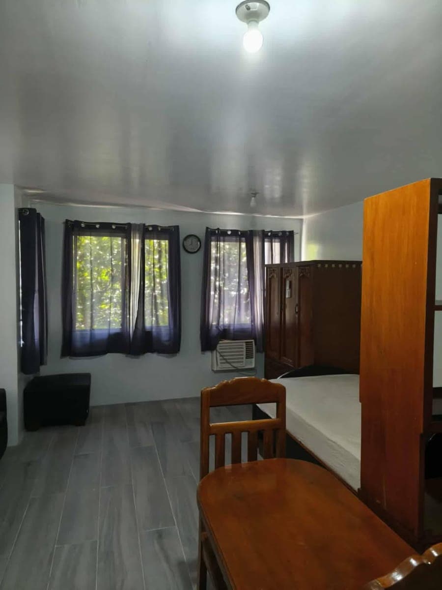 Fully furnished studio type condominium (newly renovated) with parking space for rent - photo 1
