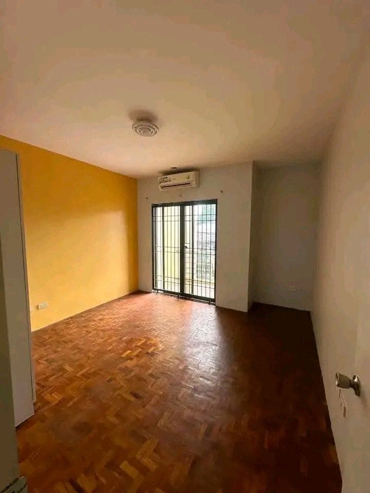 🏫TOWNHOUSE (Corner Lot) FOR RENT - photo 5