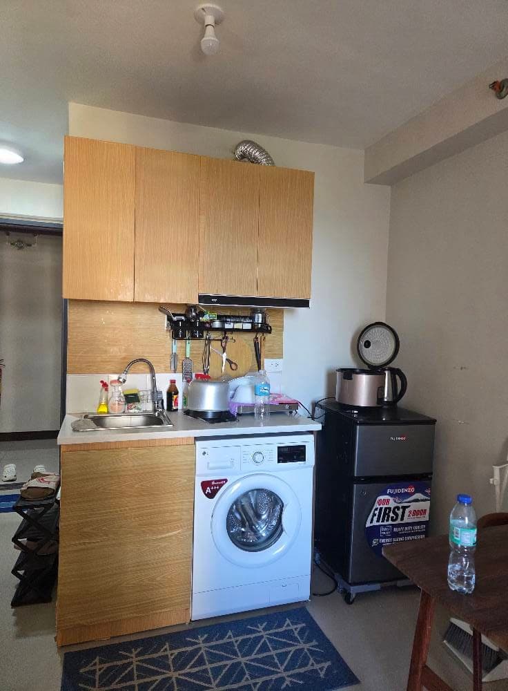 Condominium for rent fully furnished unit with balcony - photo 1