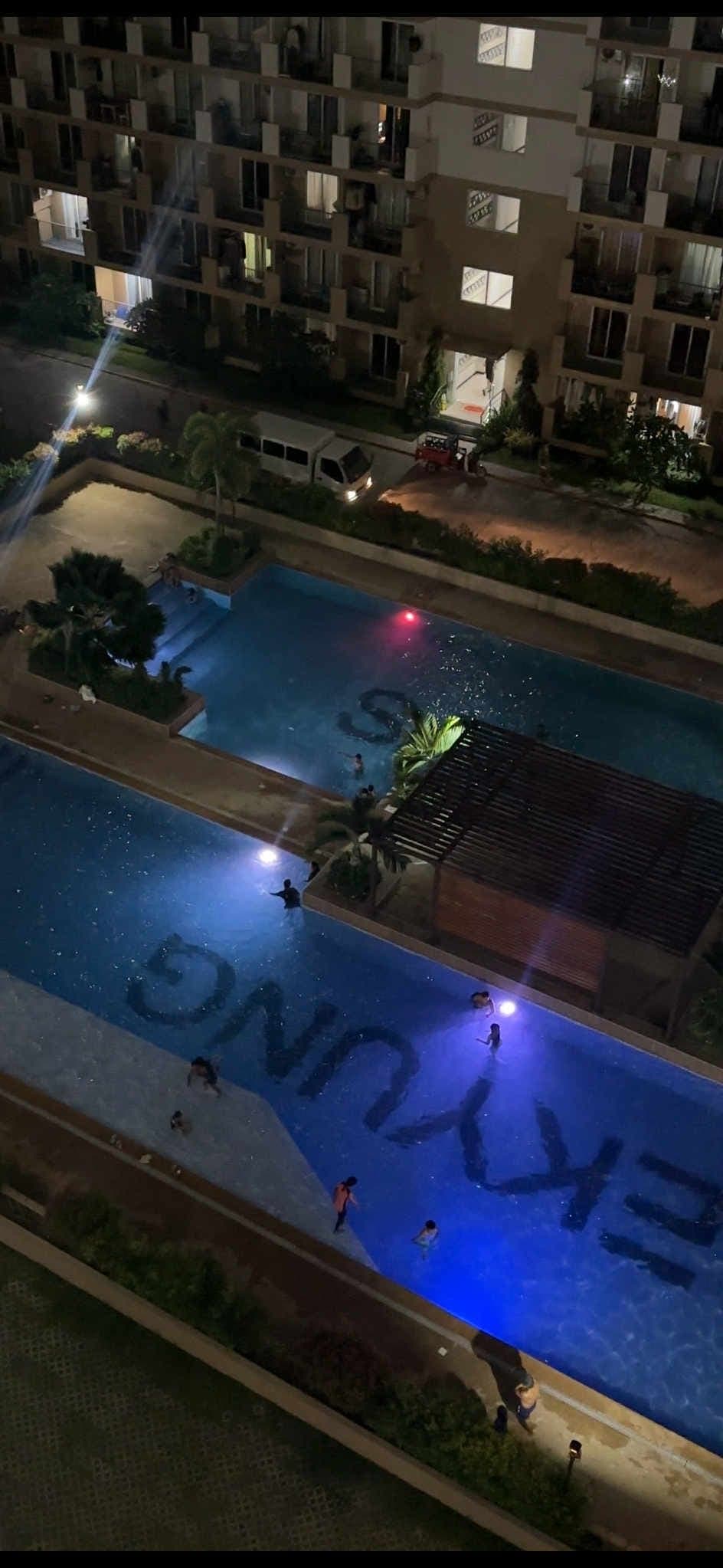 Condominium for rent fully furnished unit with balcony - photo 2