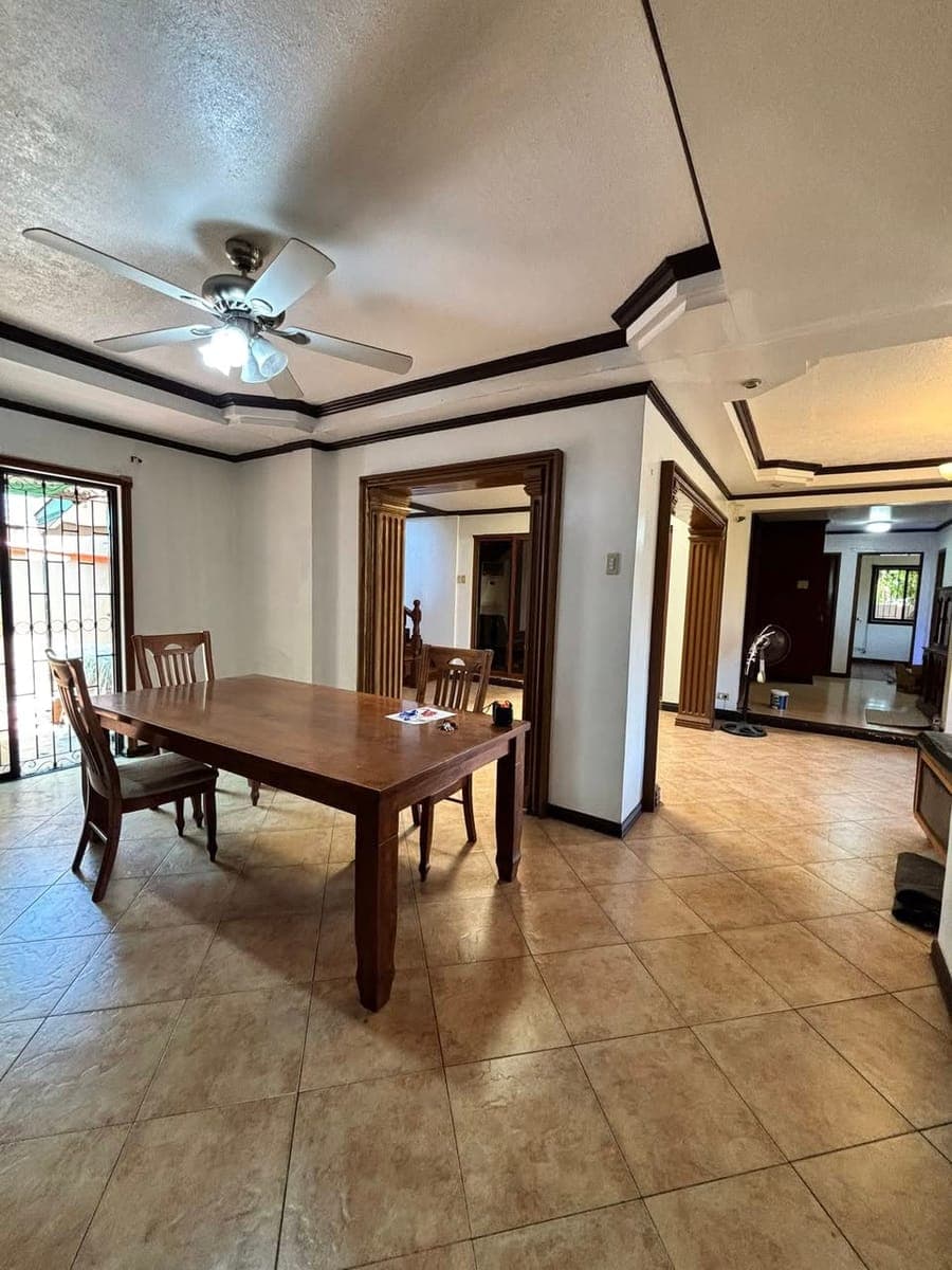🏡 FOR RENT | Charming Bungalow Corner House in BF Homes Parañaque 🏡 - photo 2