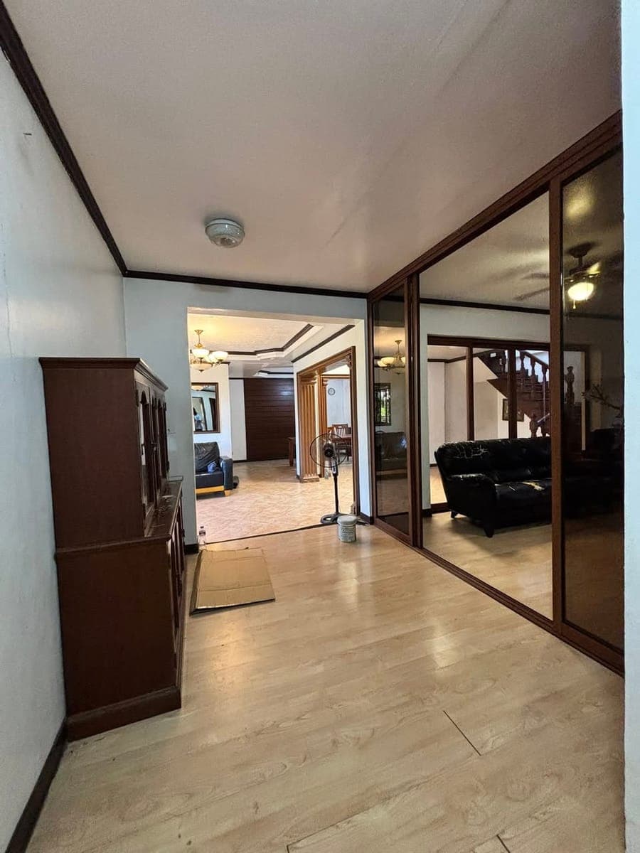 🏡 FOR RENT | Charming Bungalow Corner House in BF Homes Parañaque 🏡 - photo 5