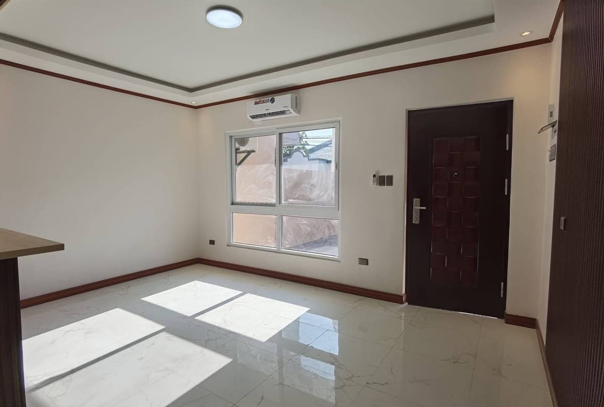 🏡  HOUSE FOR RENT - photo 2