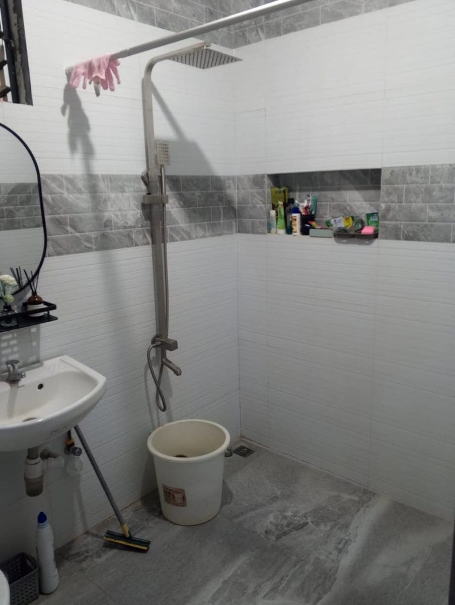 room for rent 5k one month advance lg with own cr niyo Ara lg sa gwa sang room - photo 2
