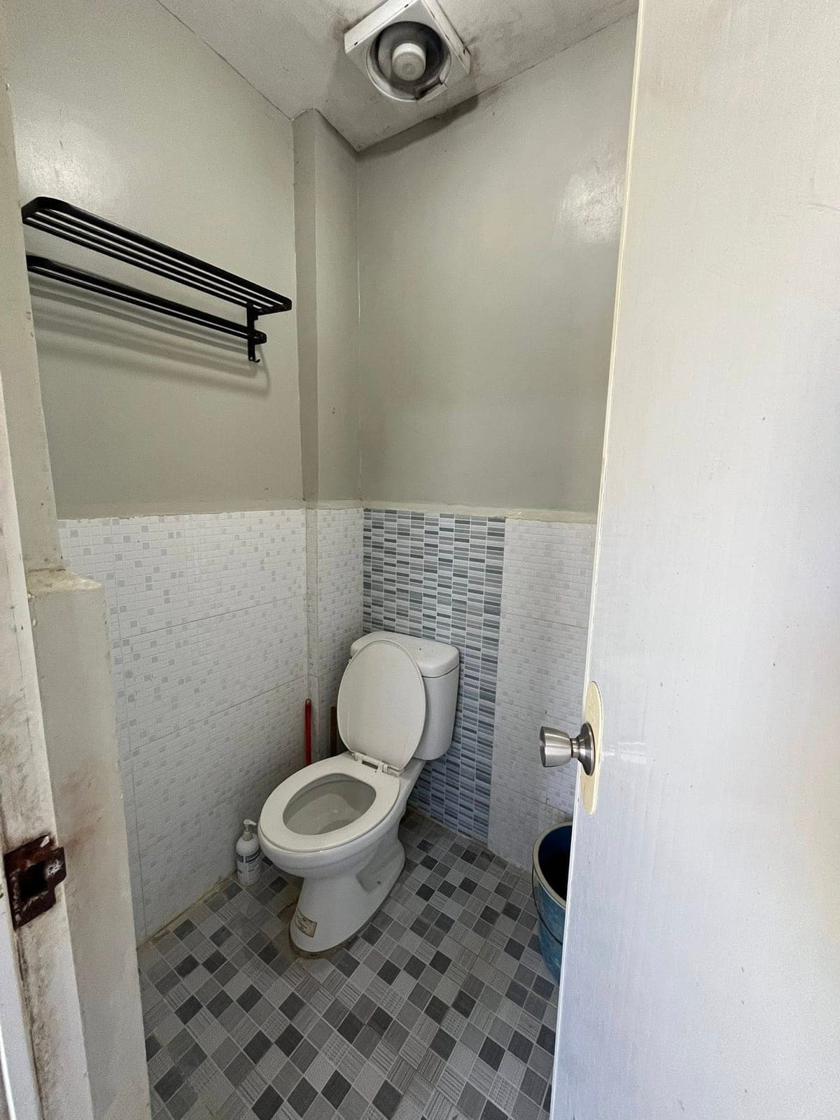 ROOM FOR RENT‼️ ( READ CAPTION FIRST ) - photo 3