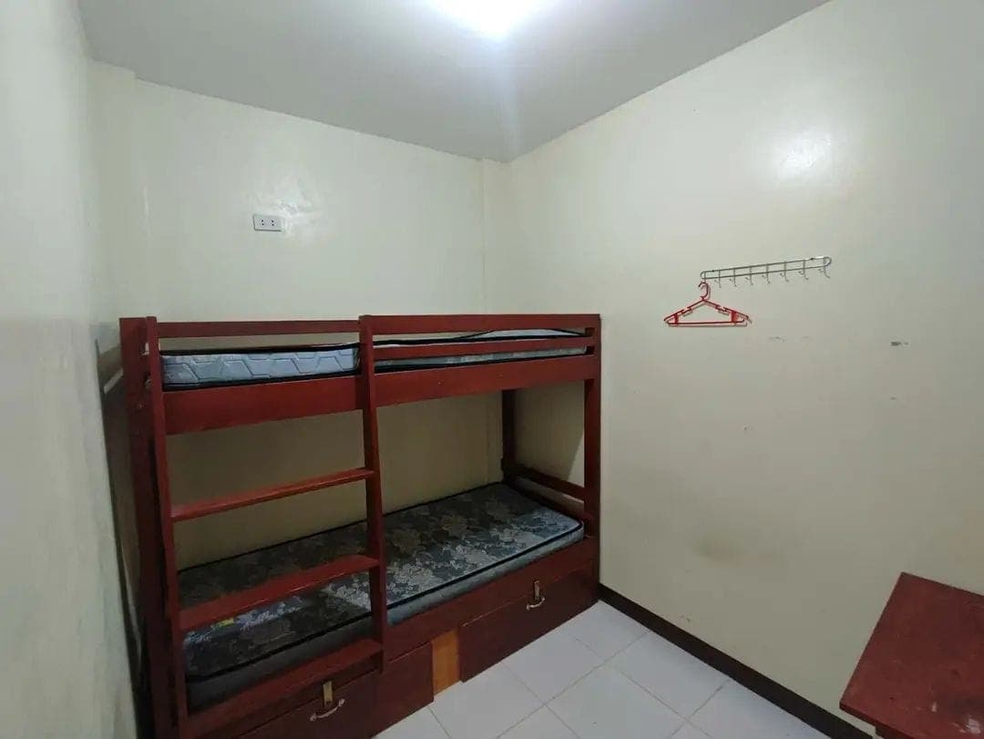 ROOM FOR RENT FOR GIRLS ONLY GOOD FOR2 WITH BED AND FOAM AND FAN NSA SULOD N TUBIG KURYENTE WIFI NO... - photo 1