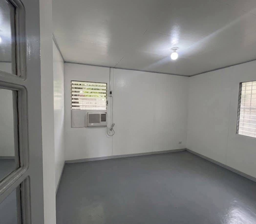 House for Lease: Semi-Furnished with Modern Vintage Charm, City Heights, Taculing, Bacolod City - photo 4