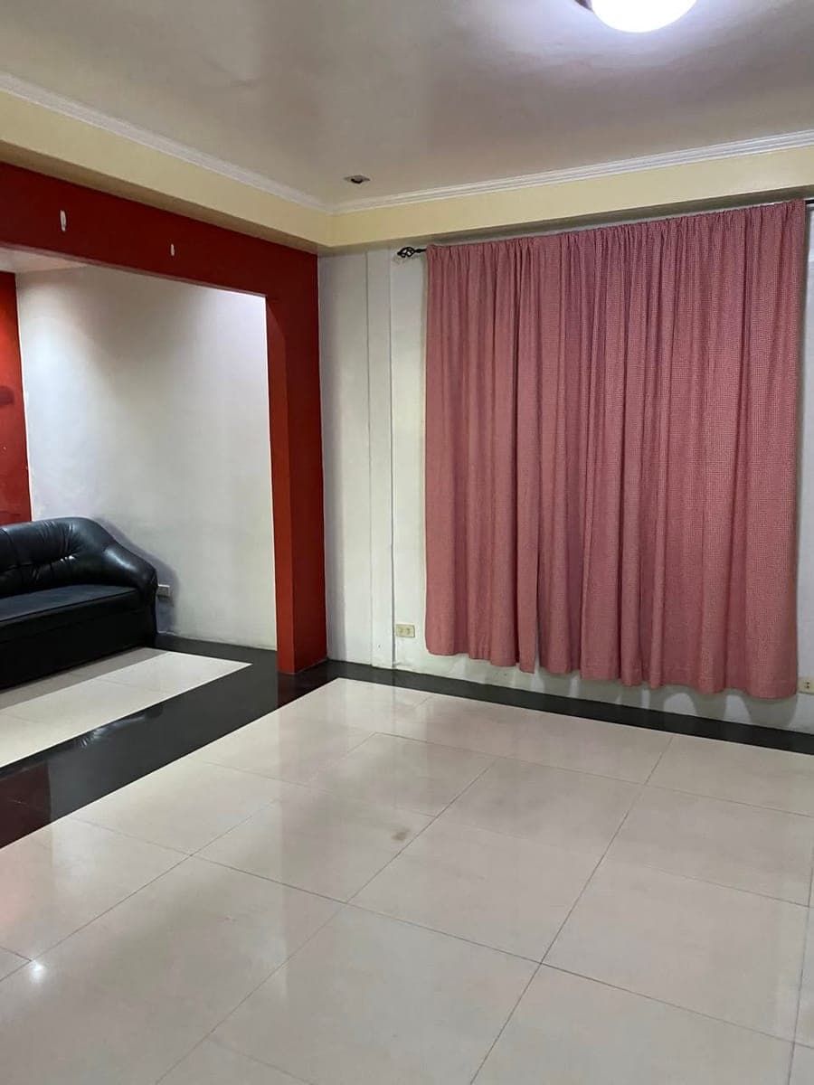 HOUSE FOR RENT - photo 2