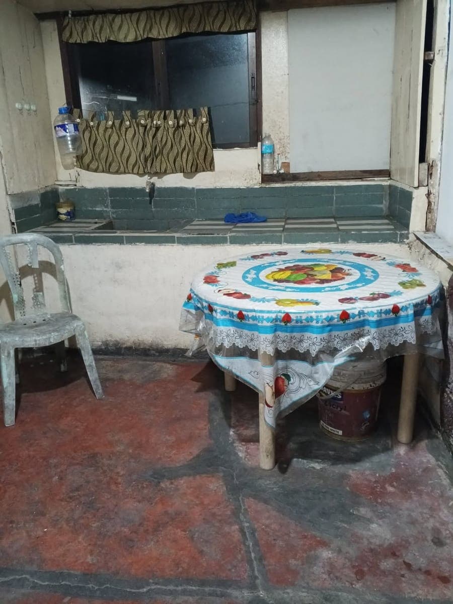 Room for rent it's 4k with kitchen,own cr - photo 2