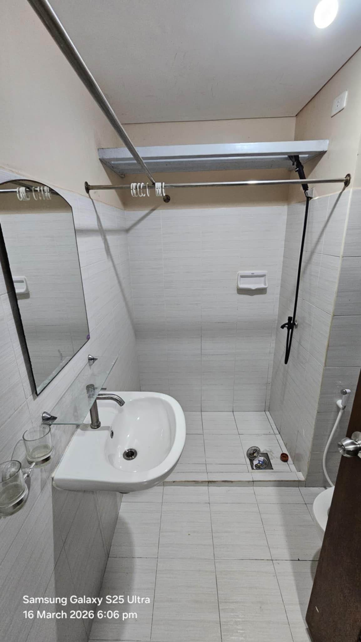 MIVESA 2 LOFT BEDS- PET FRIENDLY AND FURNISHED WITH WASHING- 15k excluding condo dues (1 year lease) - photo 3