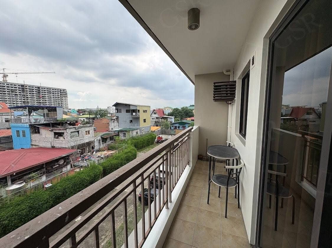 25K MONTHLY | 2-BEDROOM WITH BALCONY IN ARISTA PLACE‼️ - photo 1