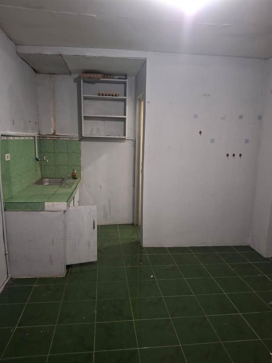 Apartment for rent studio type 3person lang or 4 pwedeng tumira 6k ang upa one month advance 1month... - photo 3
