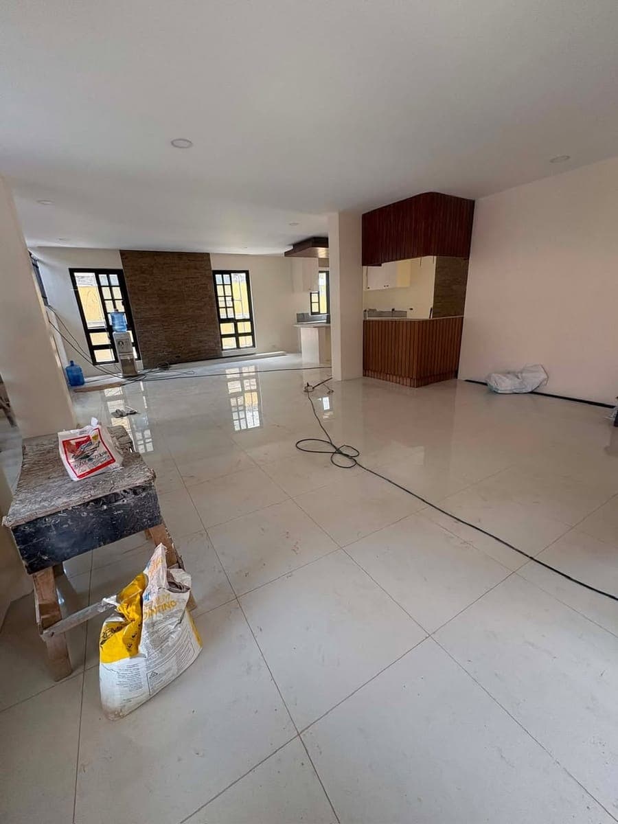 Brandnew Two Storey House For Rent in Bf Homes Paranaque - photo 1
