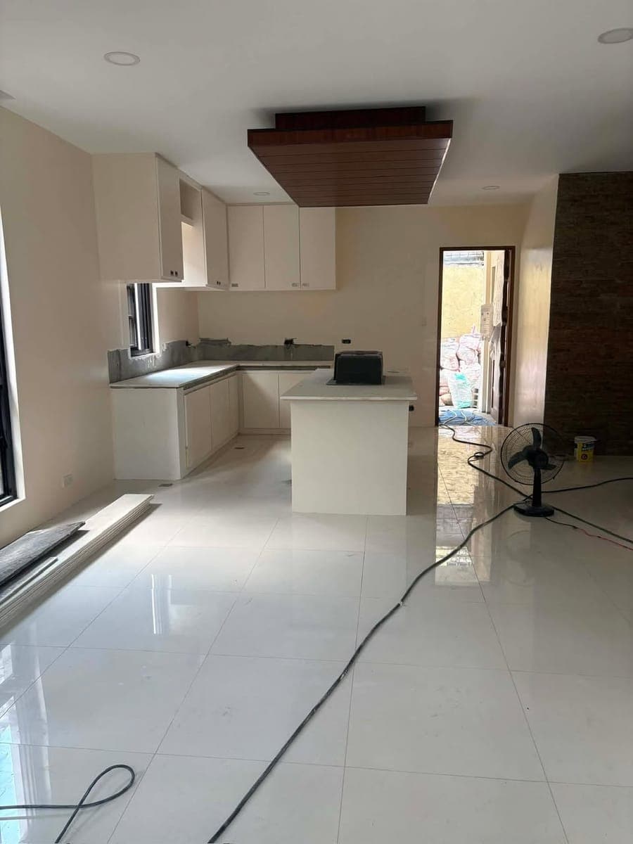 Brandnew Two Storey House For Rent in Bf Homes Paranaque - photo 2