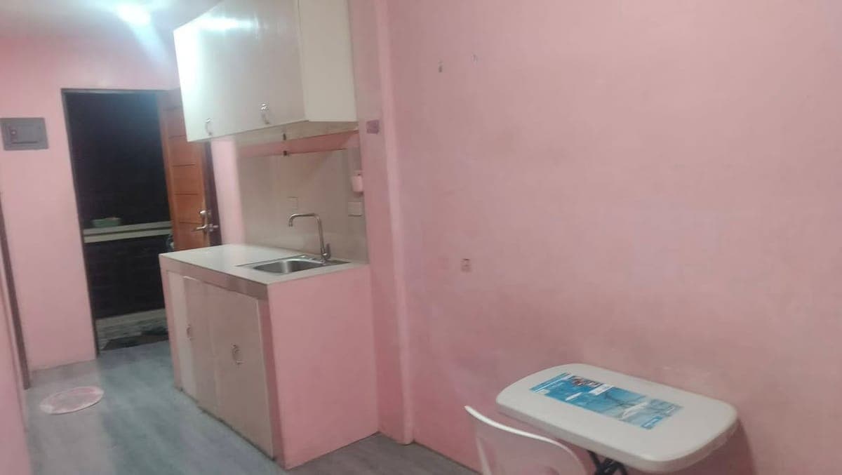 For rent: Studio-type apartment with own bathroom. - photo 3