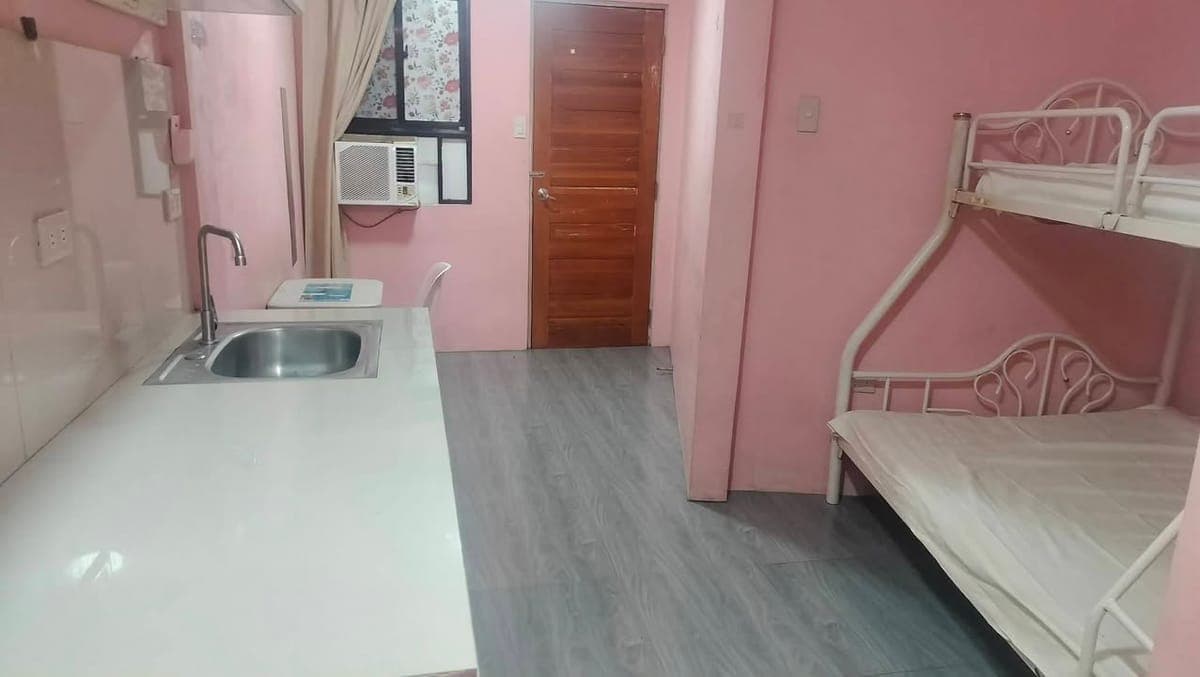 For rent: Studio-type apartment with own bathroom. - photo 5