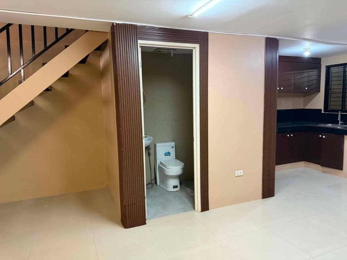 Townhouse for RENT - photo 2