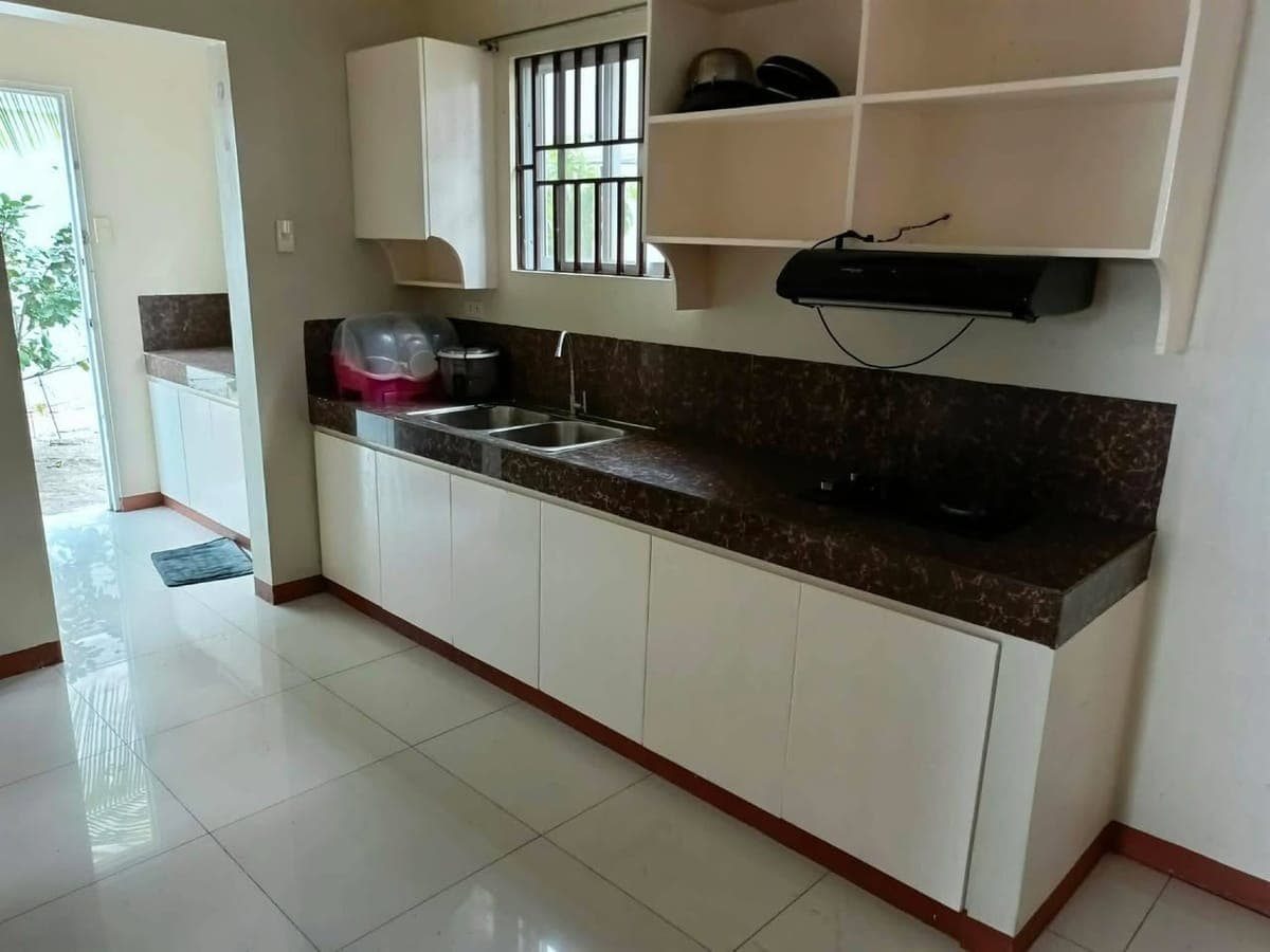 🏡Semi-Furnished House for Rent!! - photo 2