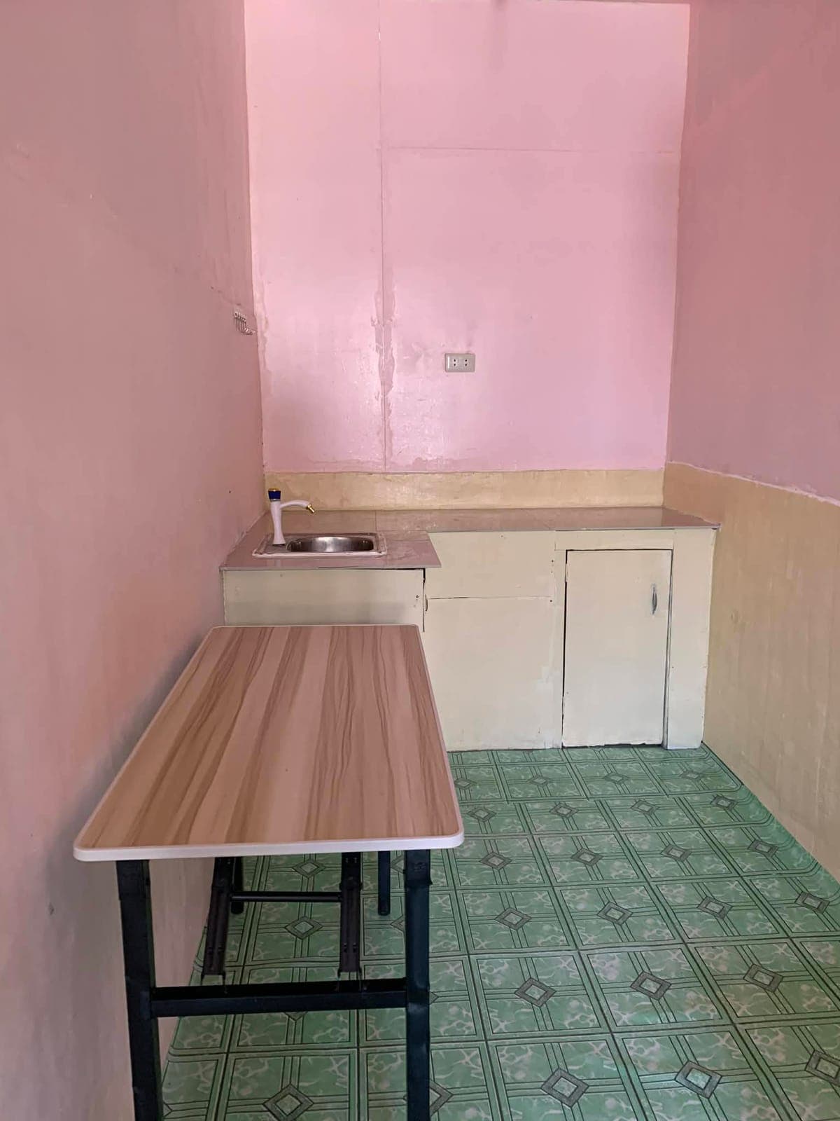 ROOM FOR RENT - photo 1