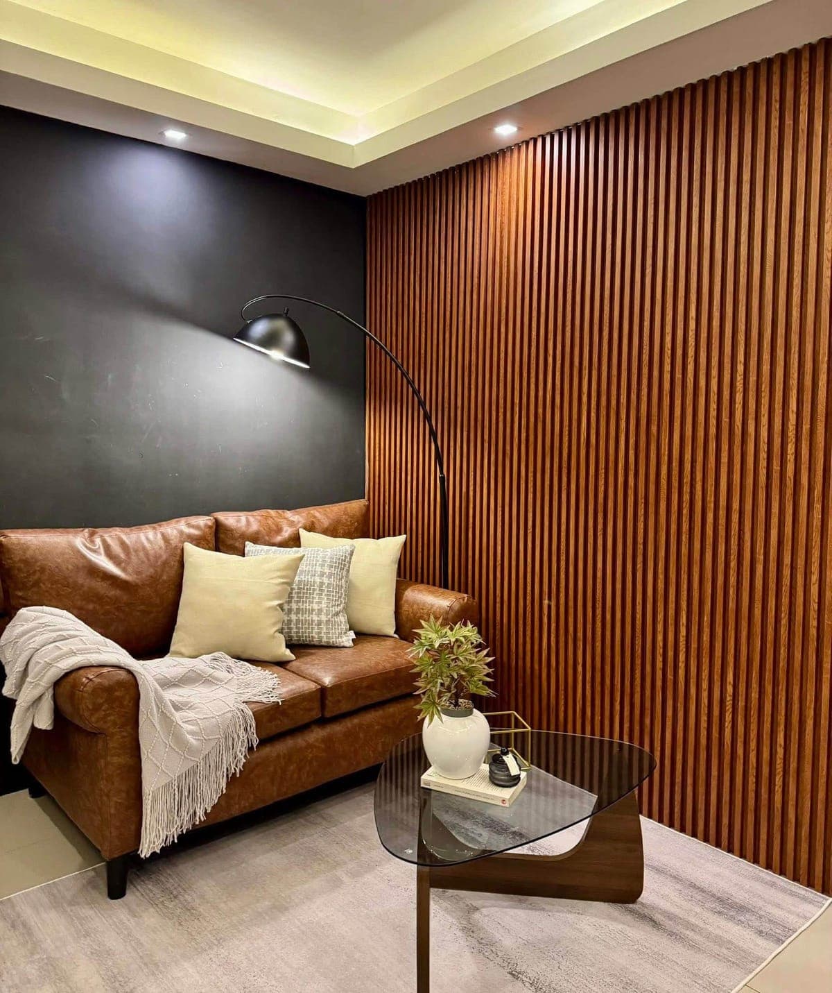 Looking for a comfortable, stylish place to stay? This cozy 1-bedroom condo is perfect for relaxing,... - photo 9