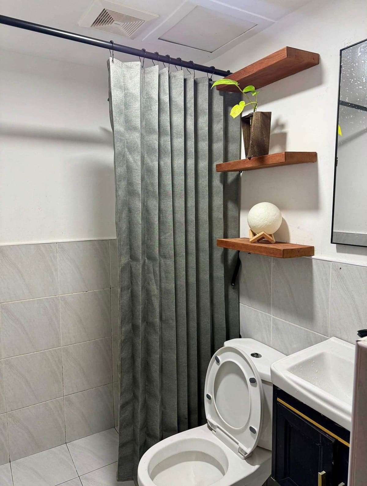 Looking for a comfortable, stylish place to stay? This cozy 1-bedroom condo is perfect for relaxing,... - photo 10