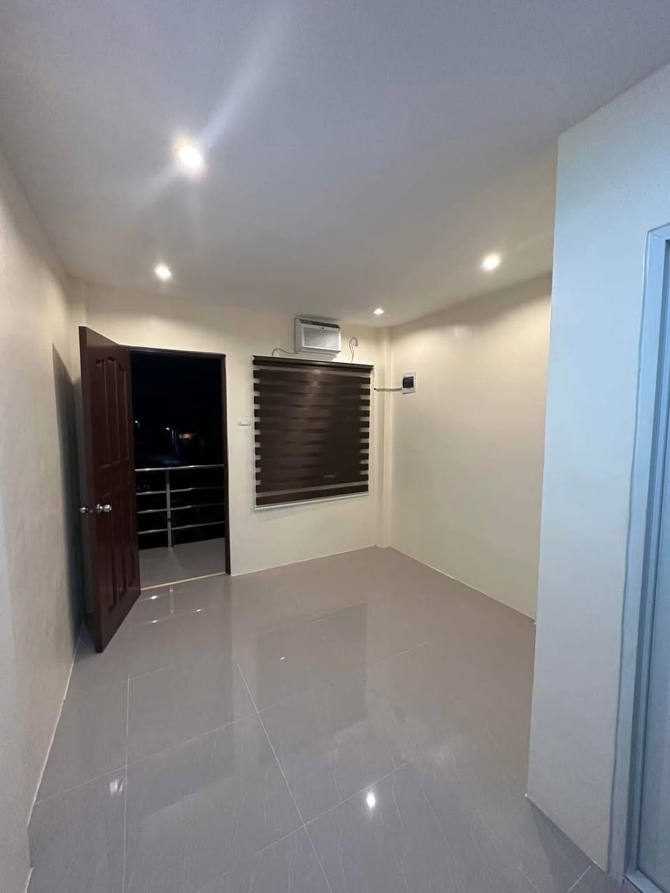 Hello naa ta available 1 room. - photo 3