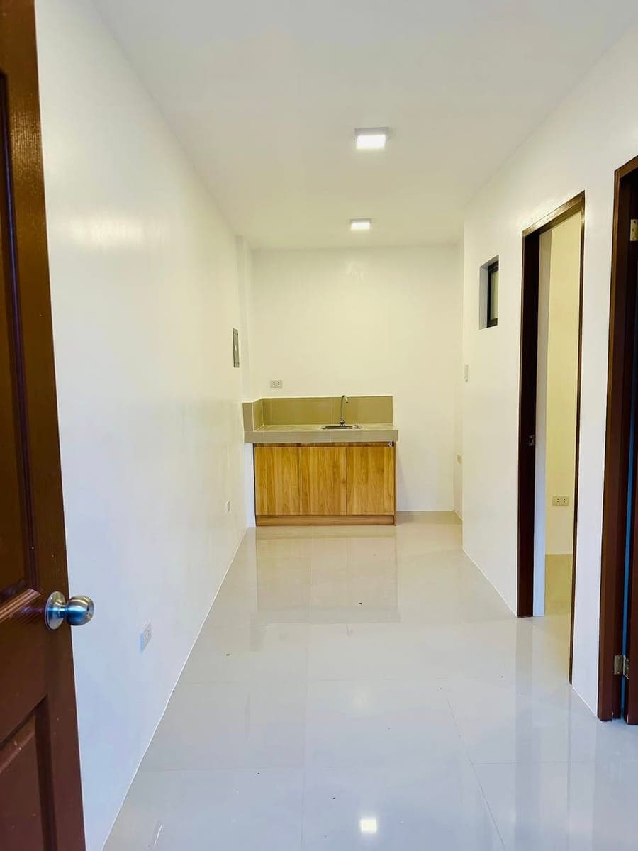 2BR P11k/Month - photo 1