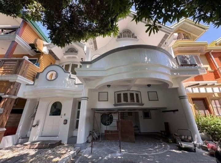 TWO STOREY WITH ATTIC HOUSE FOR RENT - photo 1