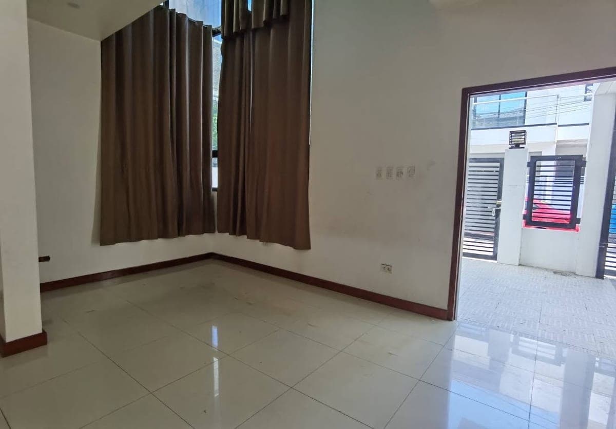 🏡 HOUSE FOR RENT - photo 3