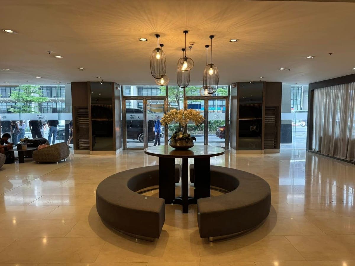 Condo Sharing near MOA & ECOM !! - photo 3
