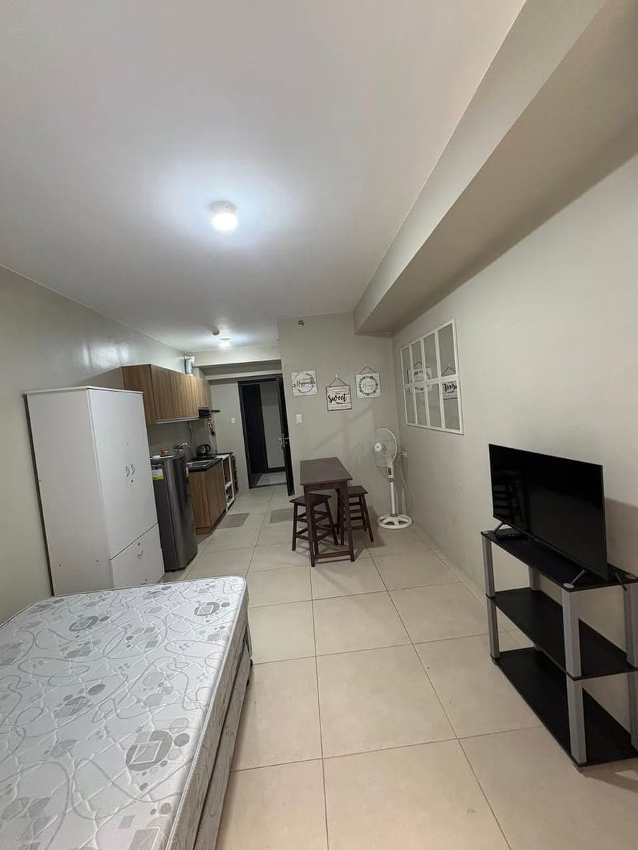 FOR RENT Studio unit  condo near PATTS,MOA & NAIA - photo 4