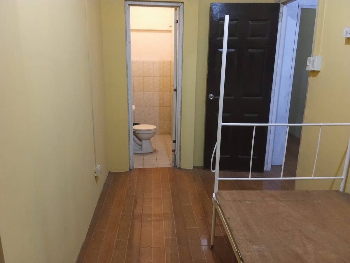 House for rent 2br 2cr near main road 4 min walk to STI - photo 2