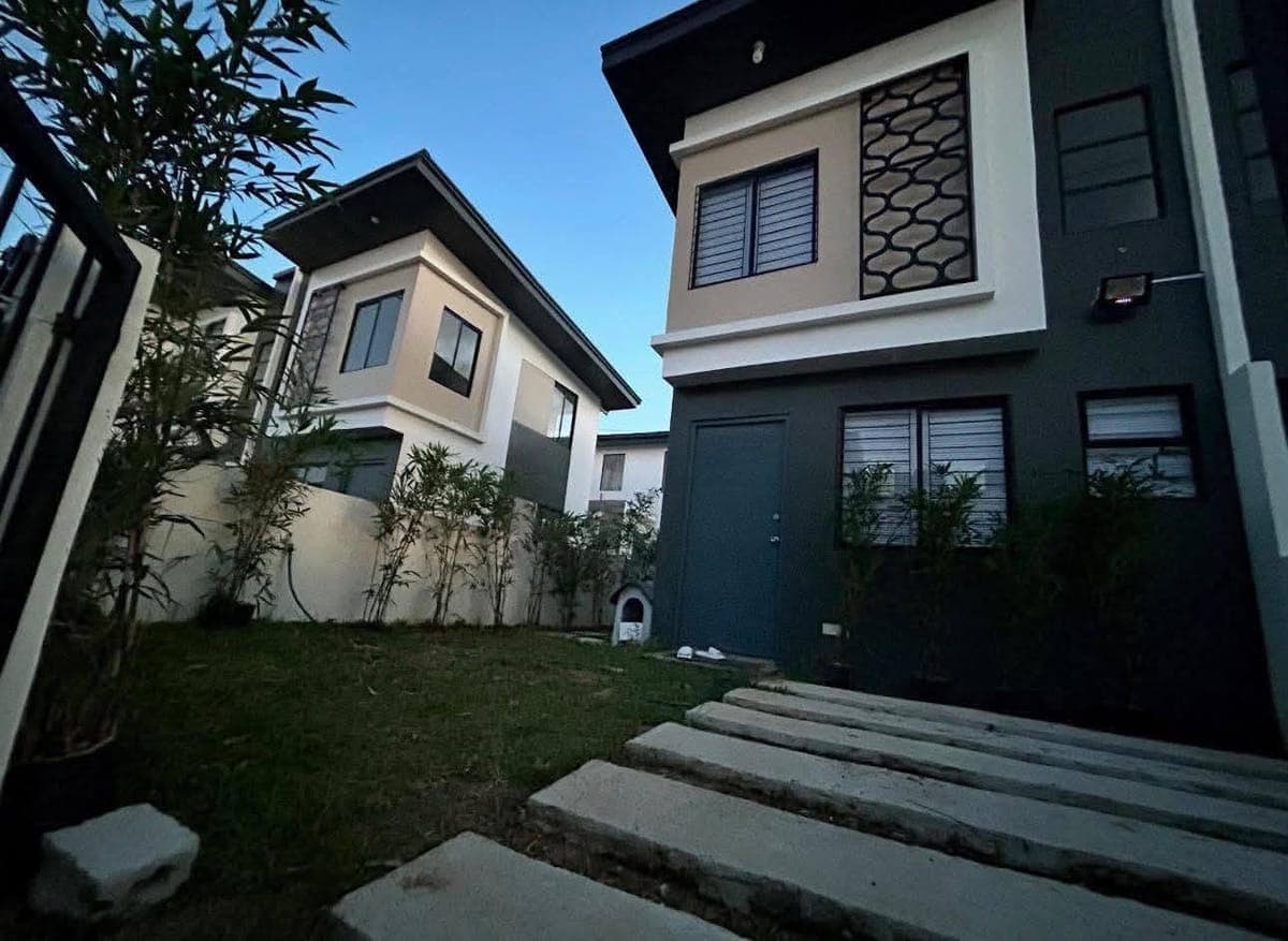 Phirst park Gentri Pasalo 650k cash out Pwede 2 gives  or For rent 18k Monthly  2br 66sqm 1br DM sure buyer only - photo 1