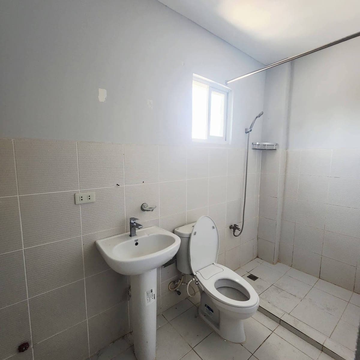 FOR RENT | 2 Bedroom Condo Style Apartment - photo 3