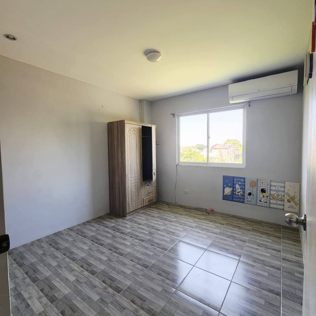 FOR RENT | 2 Bedroom Condo Style Apartment - photo 5