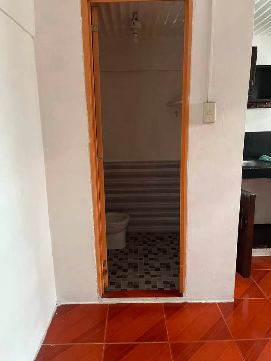 Pasolo valenzuela po location sarili metro ng kureyente at tubig 4k monthly 1 month advance 2 months deposit - photo 3