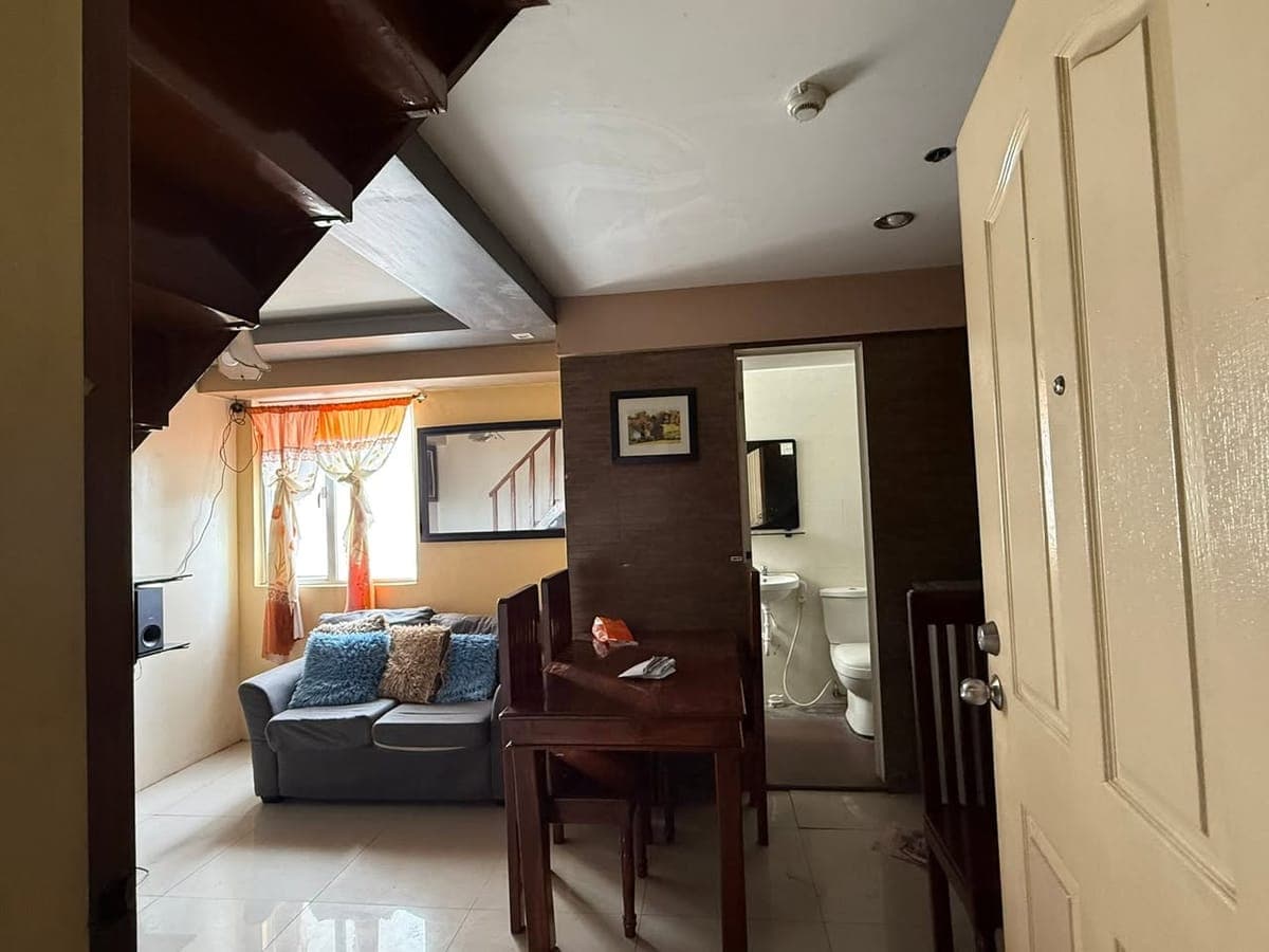 Isabelle De Valenzuela Condo - photo 1