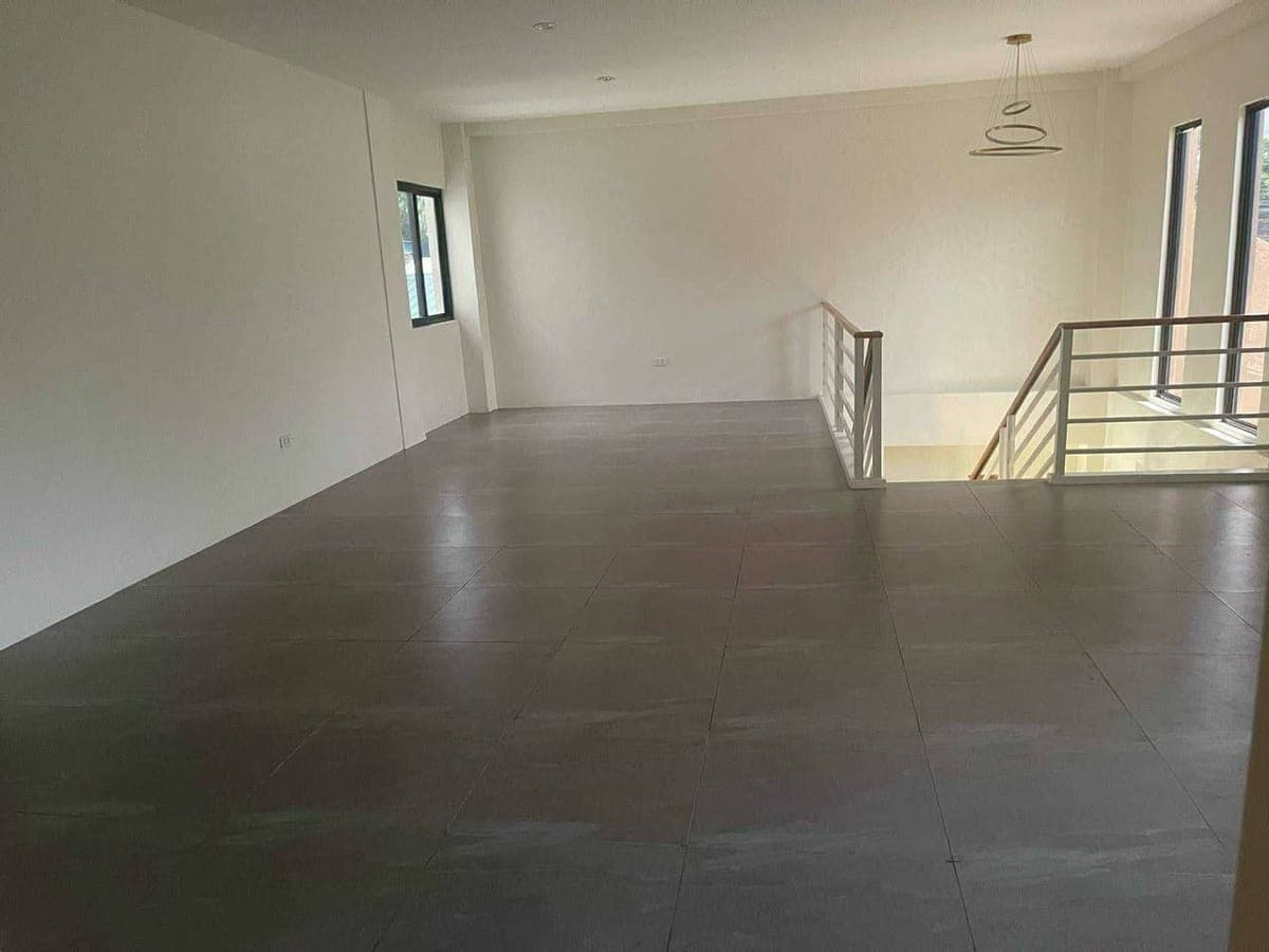 Two Storey Modern House For Rent - photo 4
