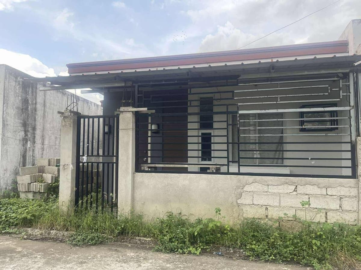 Skip the bank processing stress! This property is already bank financed and ready for a new owner. L... - photo 1