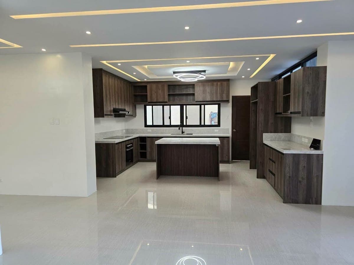 MODERN HOUSE FOR RENT IN BF PARAÑAQUE ‼️ - photo 1