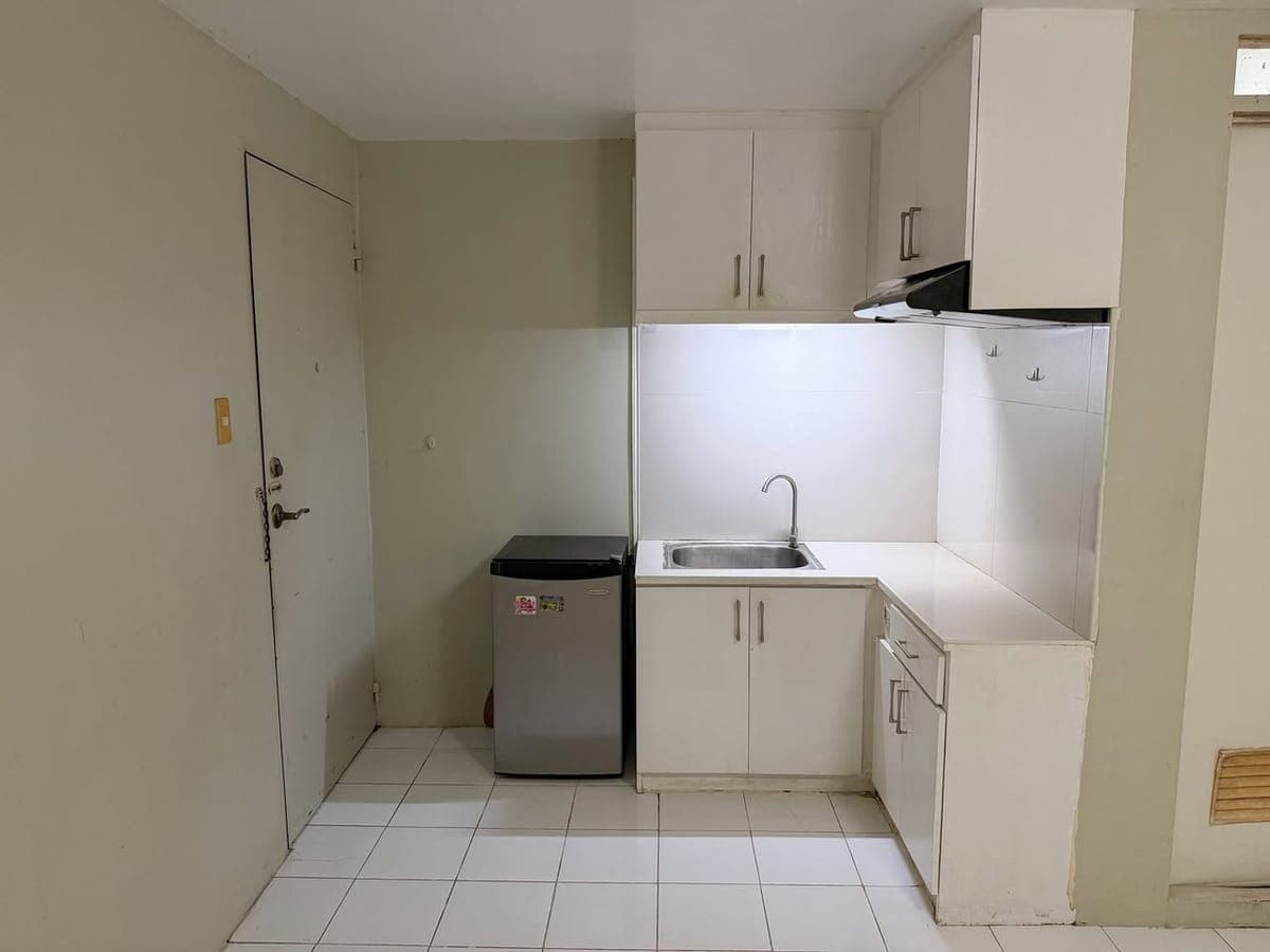 1BR UNIT BESIDE PATTS IN SUCAT FOR RENT - photo 5