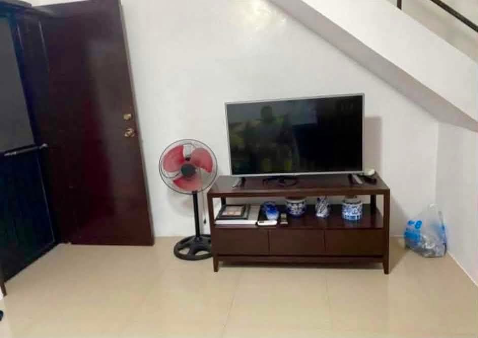 1 UNIT CLEAN and SPACIOUS TOWNHOUSE FOR RENT ✅✅✅ - photo 2