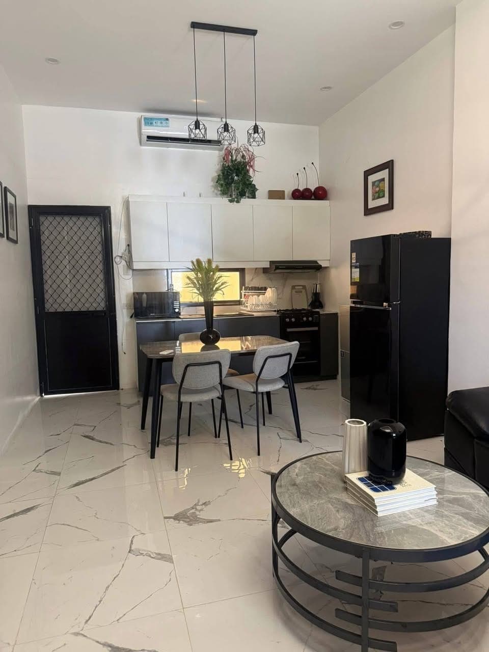 HOUSE FOR RENT 🎉 - photo 2