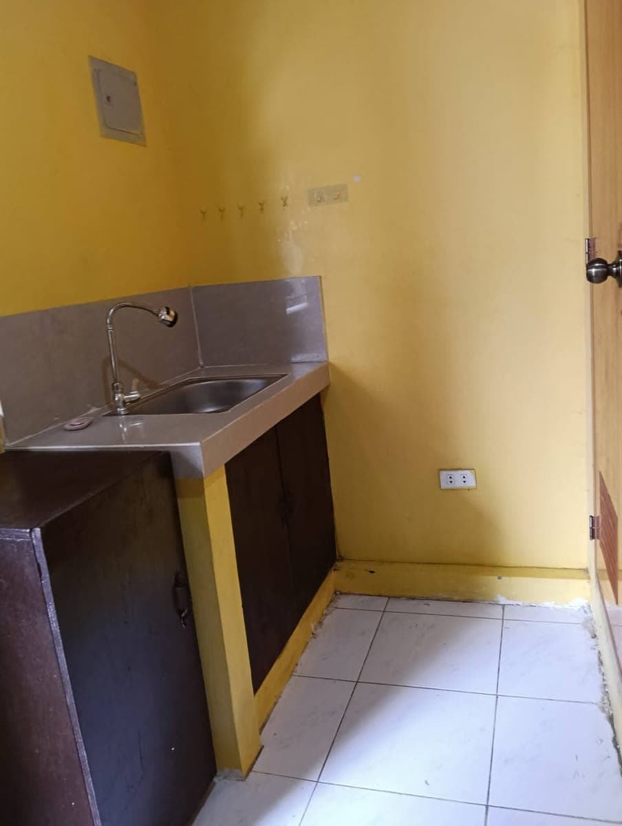 Studio type for rent 7602 Santos CMPD brgy San Isidro parañaque city malapit sa  lahat walking dista... - photo 2